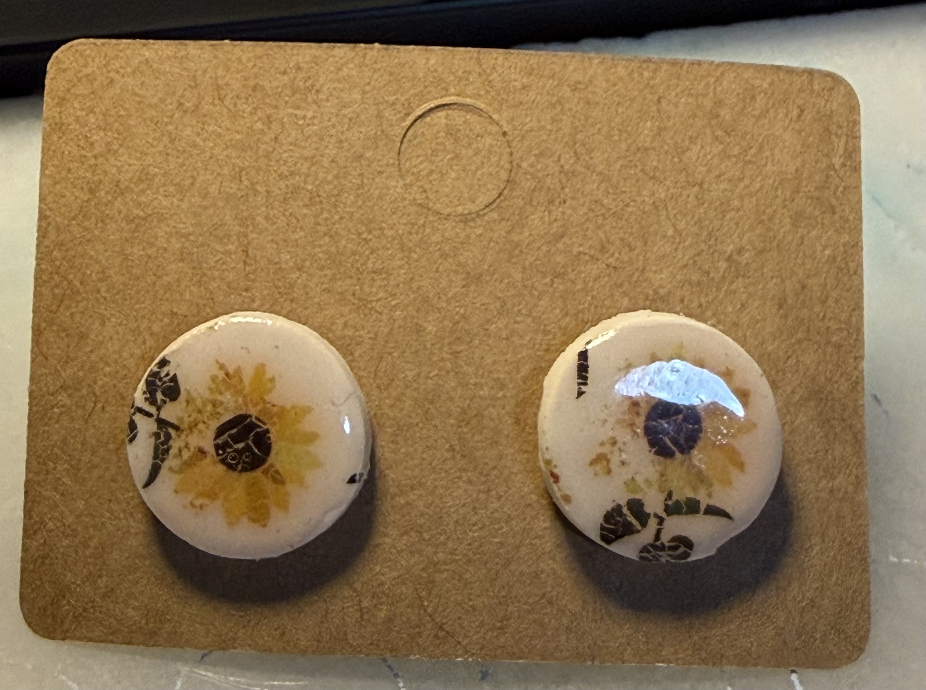 Sunflower stud